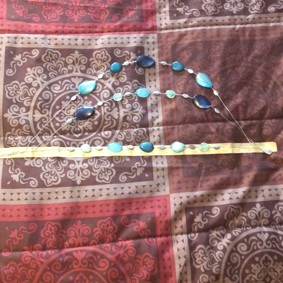 Necklace blue/green beads. - Picture 5 of 5